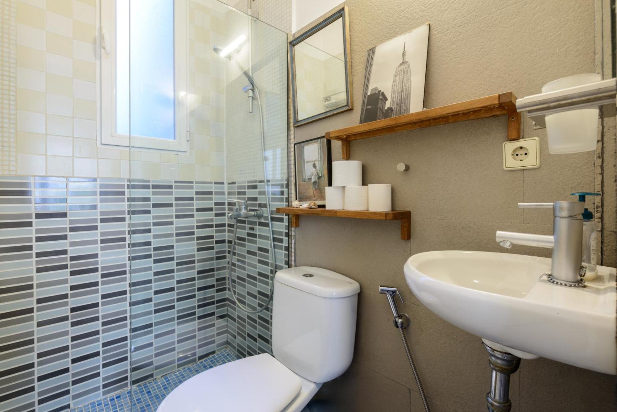 GRAN VIA-SOL SPACIOUS APARTMENT * 3 BRs, 2 WCs + A/Cs Madrid Exterior foto